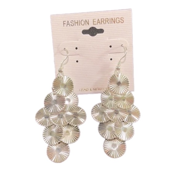 👋 3/$15 Fashion Earrings ❤️‍🔥✨❤️‍🔥 NWT - Picture 1 of 5